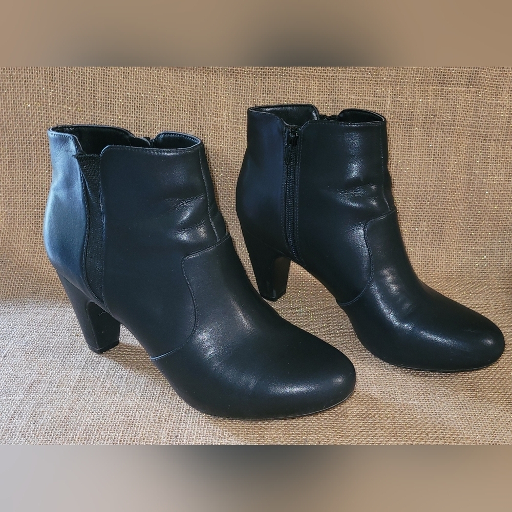 Easy Spirit Womens Sz 8M Anti Gravity High Heel Black Faux‎ Leather Ankle Boots